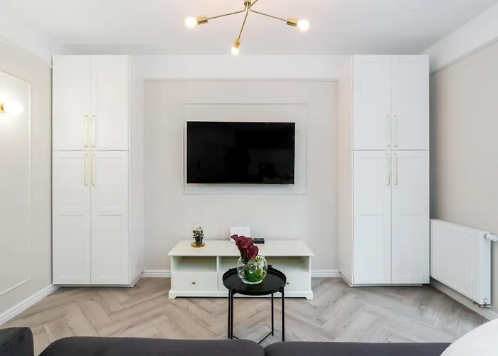 Modern Center By Renters Apartment *