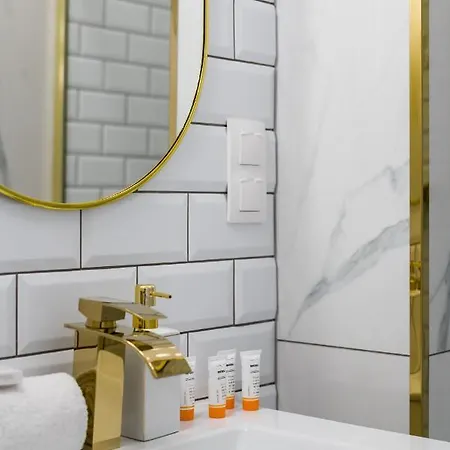 Modern Center By Renters