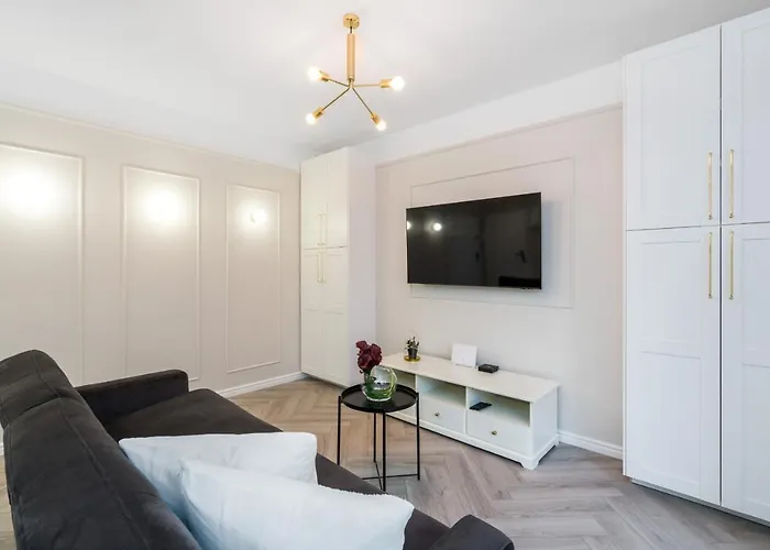 Modern Center By Renters Appartamento